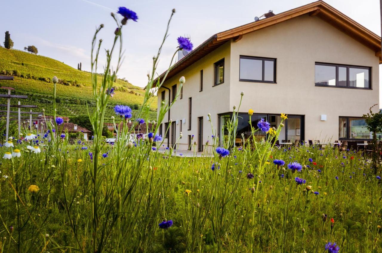 Roesslhof Bed & Breakfast Caldaro Exterior photo